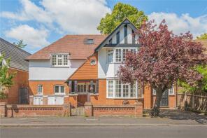 Pitkerro, Weston Green, Thames Ditton KT7 0JY