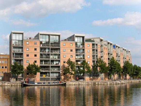 City Harbour External