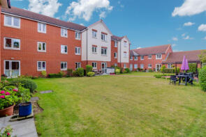 Flat 12, 133 Aragon Court, Church Road, Hadleigh, Benfleet SS7 2GB