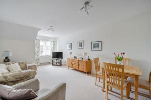 Flat 12, Gray House, Bells Hill Green, Slough SL2 4FD