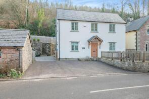 Gloucester Place, Road From Junction With A466 To The Pump House, Upper Redbrook, Monmouth NP25 4LU