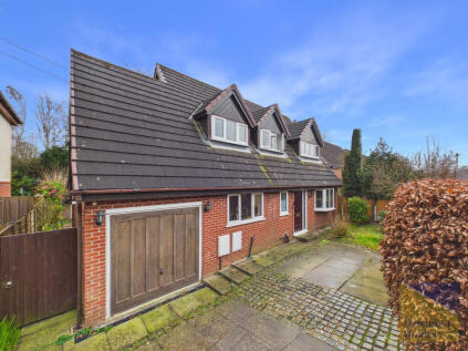 Alcester Avenue, Penwortham, PR1