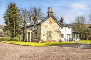 West Lodge, Strathblane Road, Glasgow G66 7AR