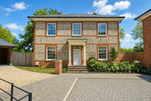 15, Birch Lane, Sandleheath SP6 1FR
