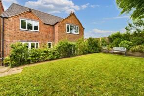 4, Oak Tree Gardens, Stafford ST18 9NX