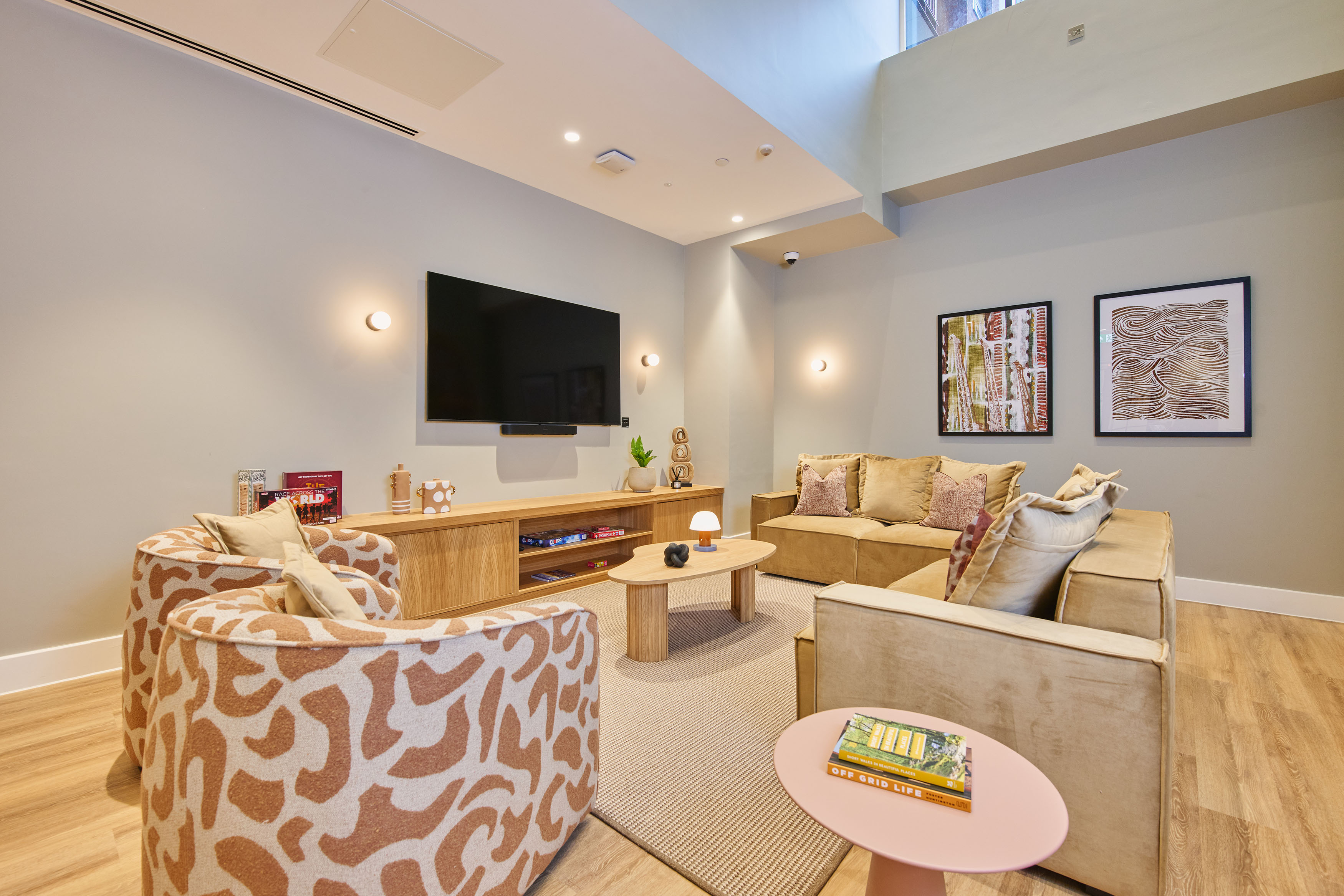 Social lounge