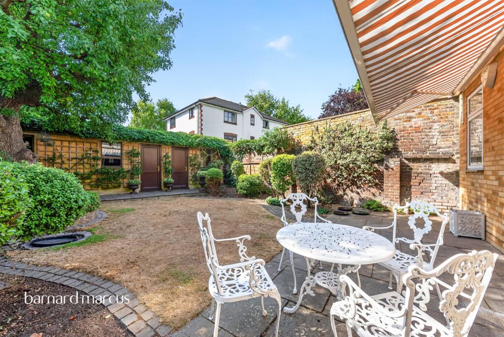 Main image of property: Lower Richmond Road, East Sheen, London