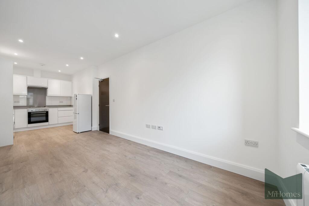 Main image of property: High Street, Potters Bar, EN6