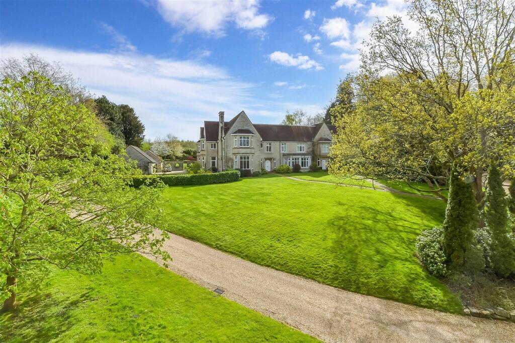Main image of property: Church Hill, Nutfield, RH1