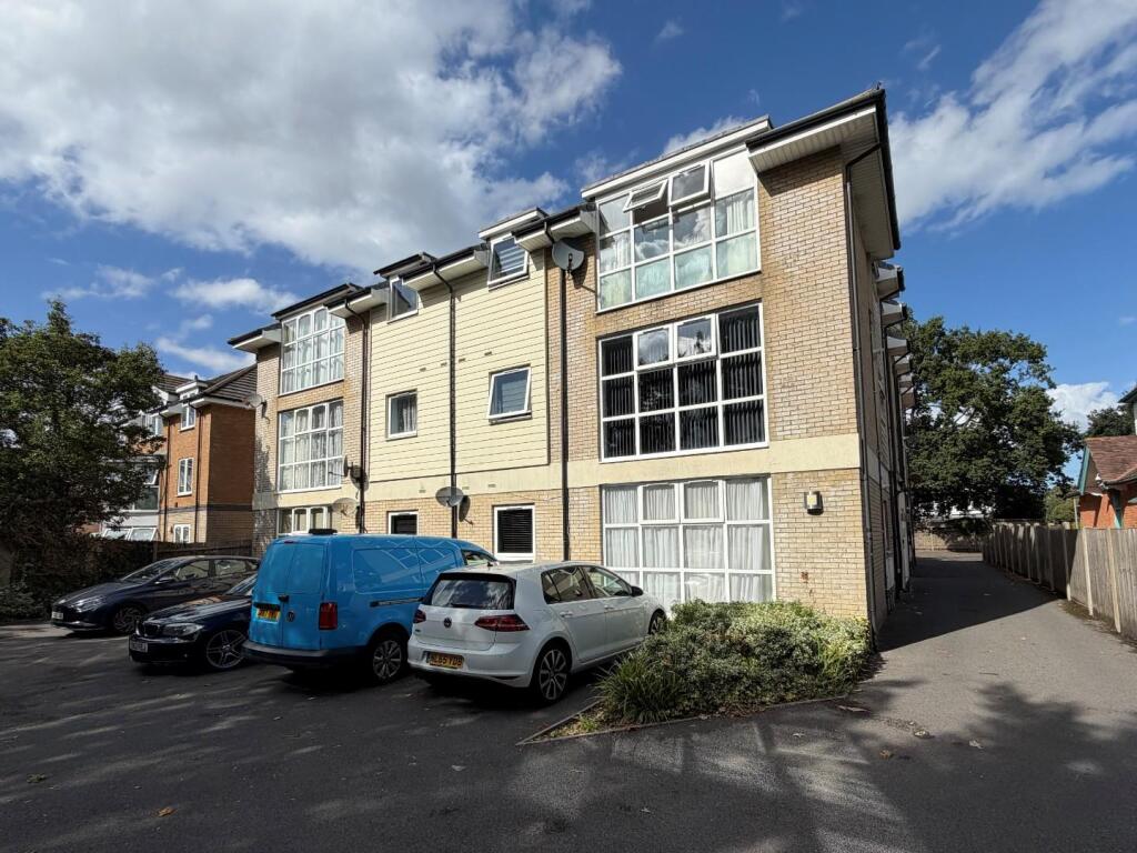 Main image of property: Richmond Park Road, Bournemouth