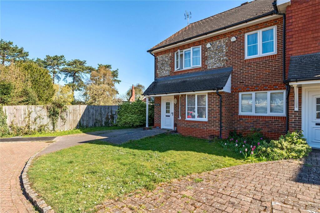 Main image of property: Greenfinch Drive, Twyford, Reading