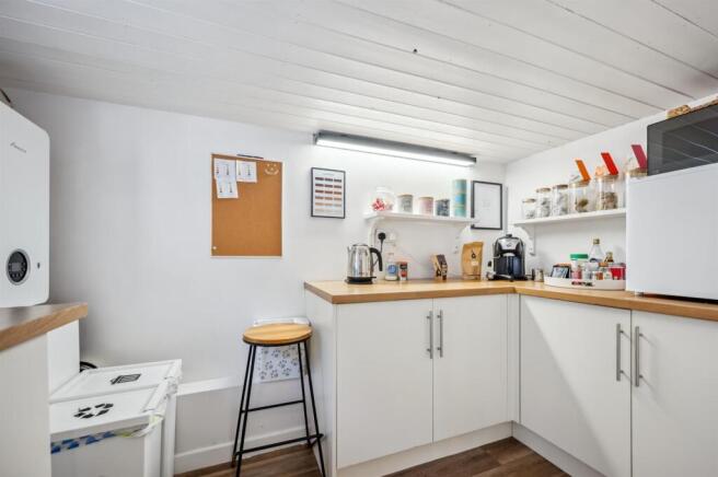 Kitchenette.jpg