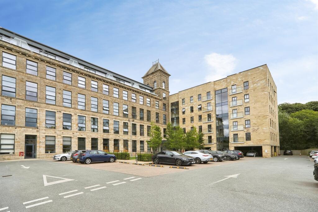 Main image of property: Low Lane, Horsforth, LEEDS