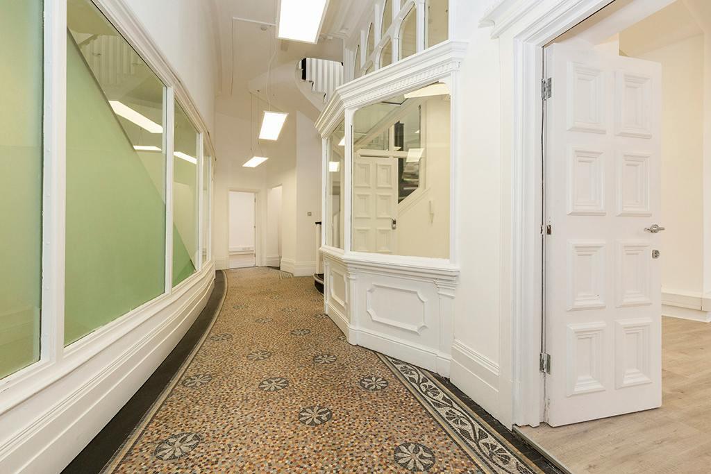353355 Goswell Road   01.jpg