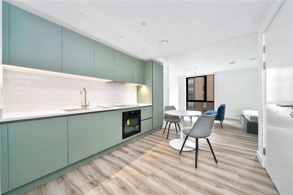 Main image of property: Viva Court, Kimpton Road, Luton, LU2