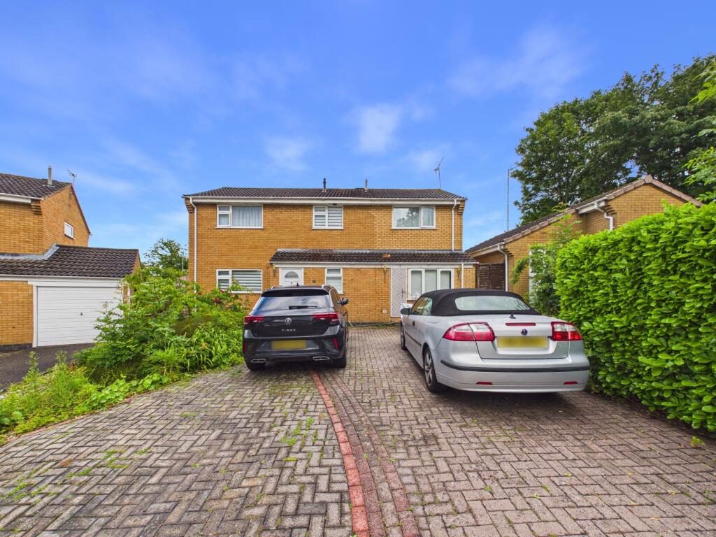 Main image of property: Tiverton Close, Oadby, LE2