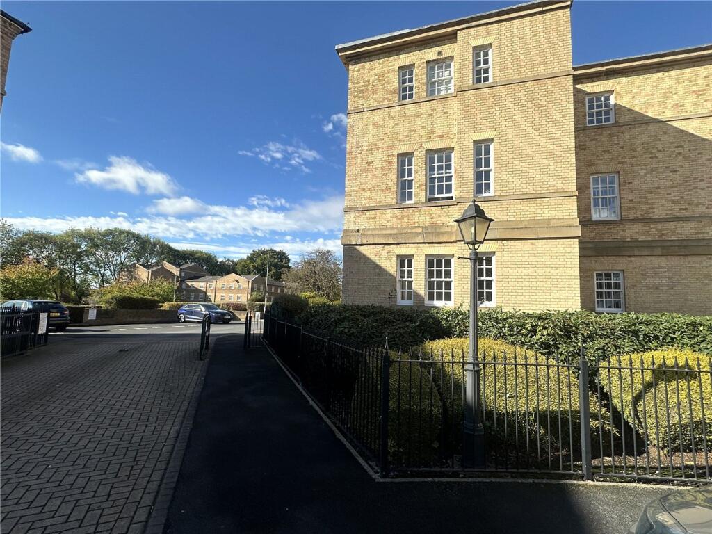 Main image of property: Chaloner Grove, Wakefield, WF1