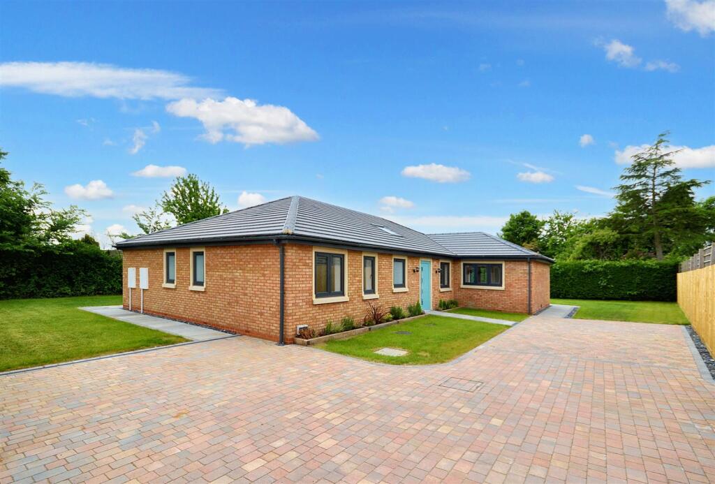 Main image of property: East Street, Long Buckby, NN6