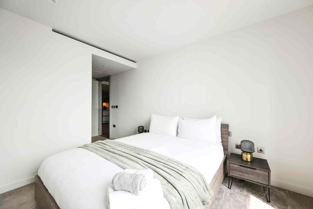 Main image of property: Westmark Tower, W2 1BW
