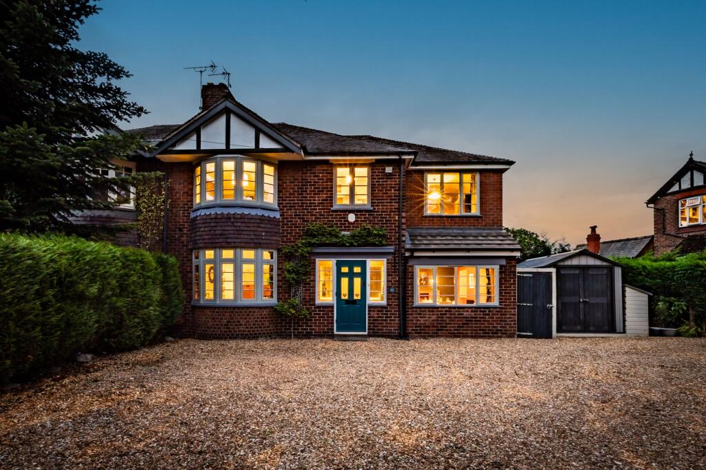 Main image of property: 397 London Road, Davenham, Cheshire, CW9 8HN