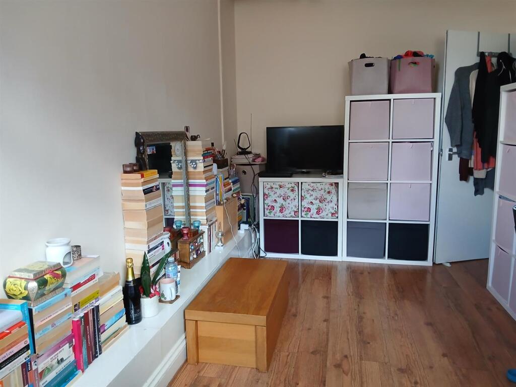 Main image of property: Streatham Hil Streatham
