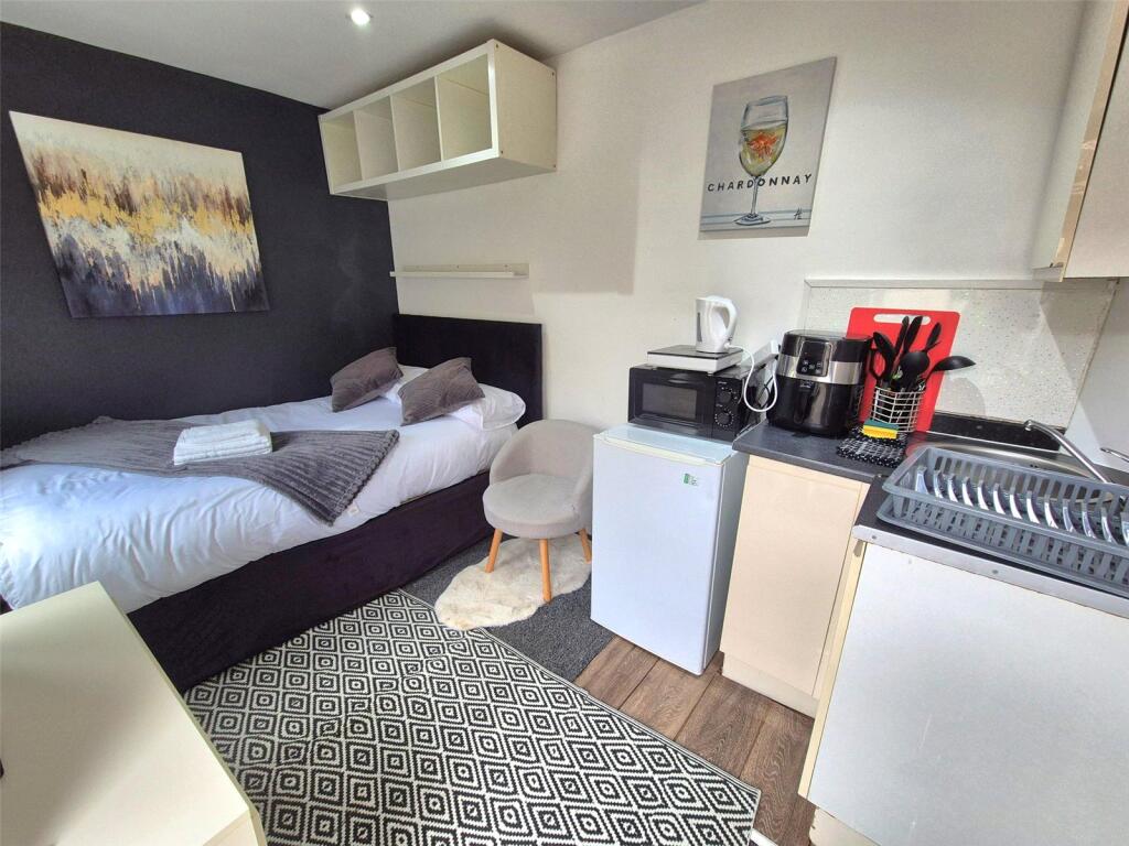 Main image of property: Lythalls Lane, HOLBROOKS, Coventry, CV6