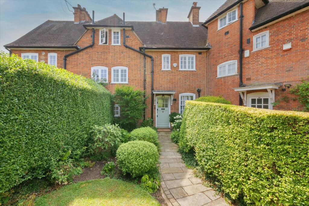 Main image of property: Asmuns Hill, London NW11