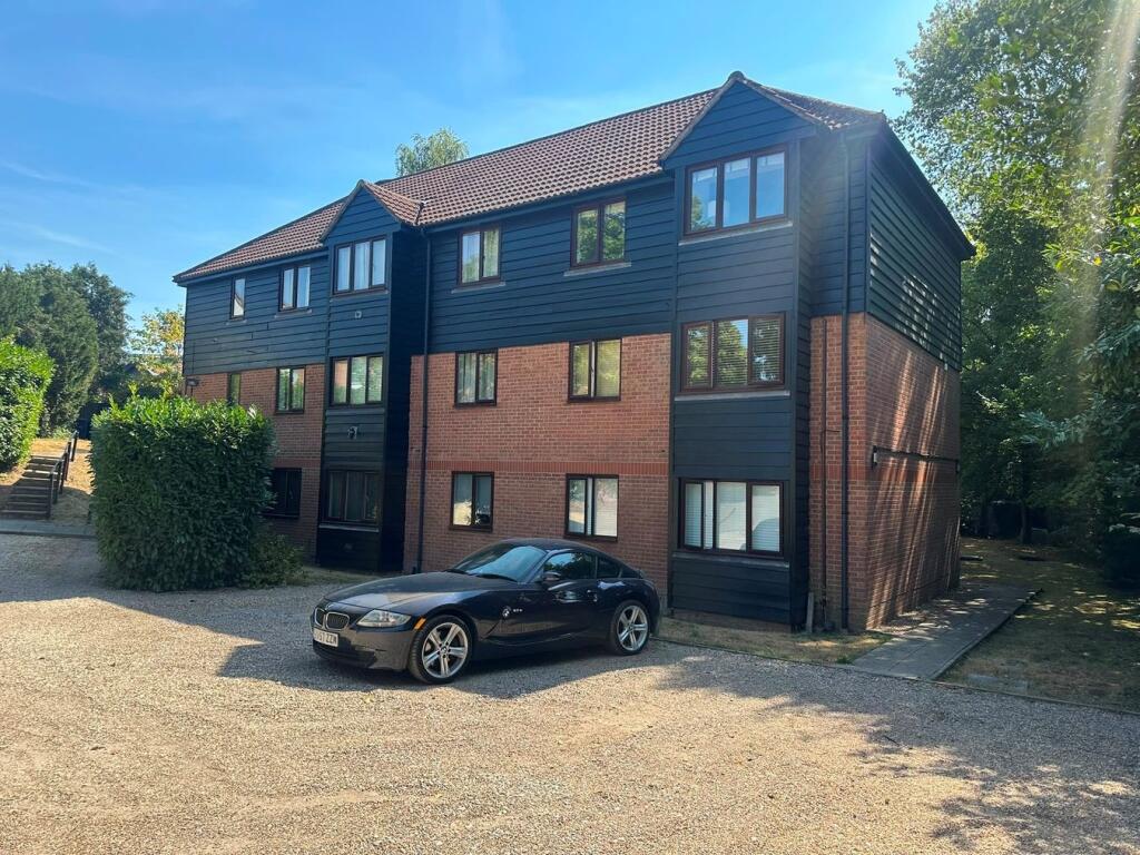 Main image of property: Brook House, Fairview Gardens, Farnham, GU9