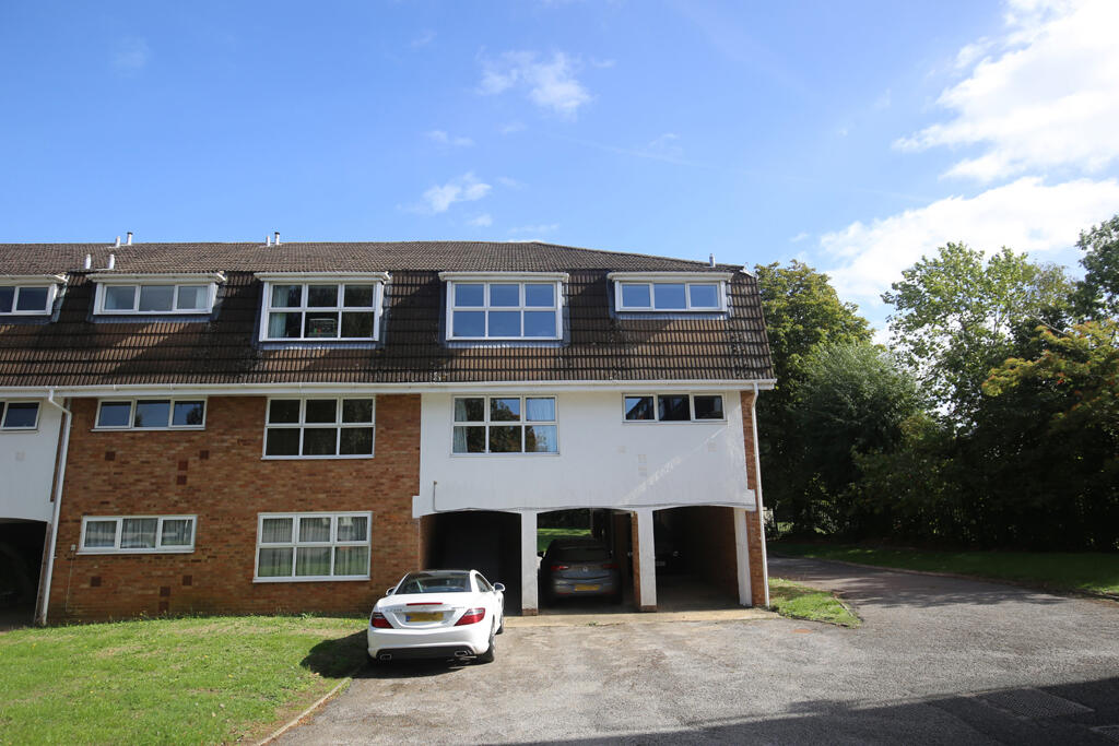 Main image of property: Grasmere Way, Linslade, Central Bedfordshire