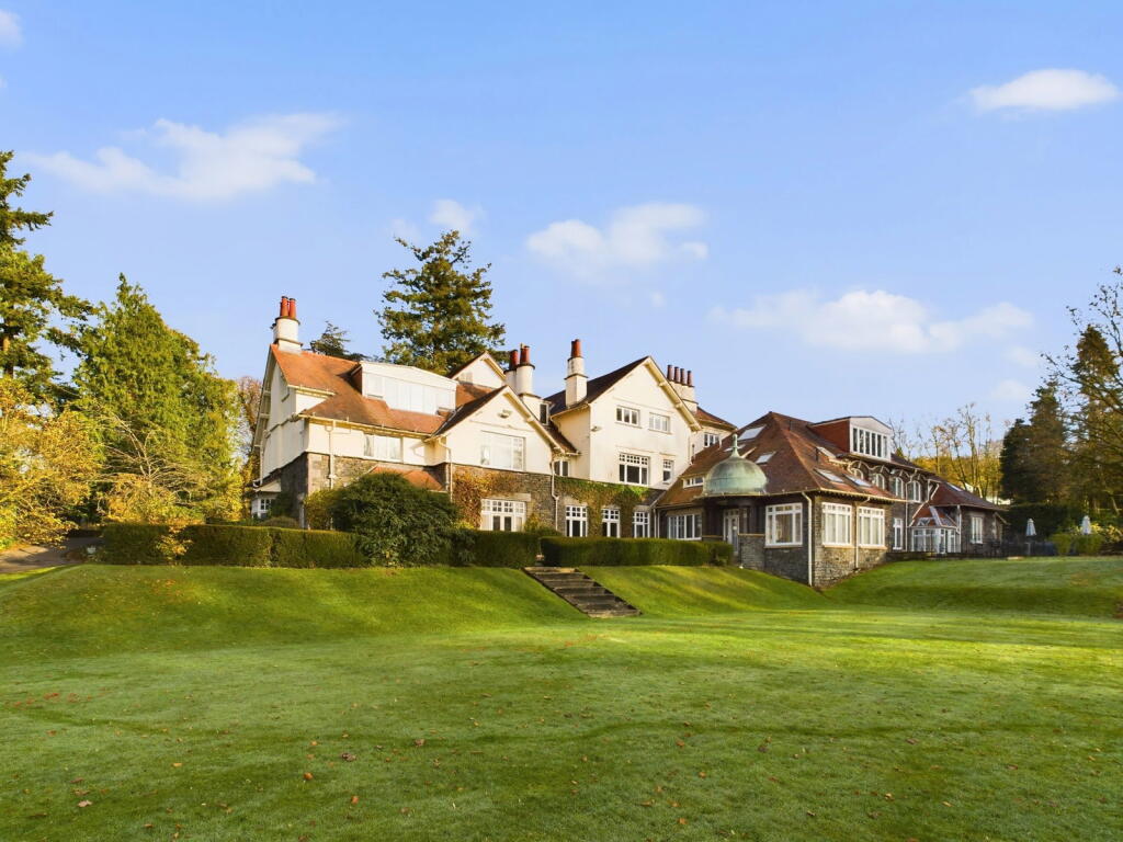 Main image of property: 7 Meadowcroft House, Storrs Park, Bowness-On-Windermere, LA23 3JG