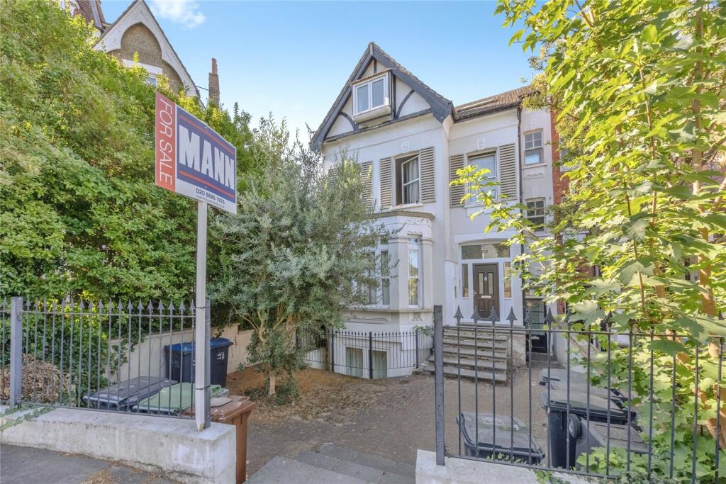 Main image of property: Birdhurst Rise, South Croydon, Surrey, CR2