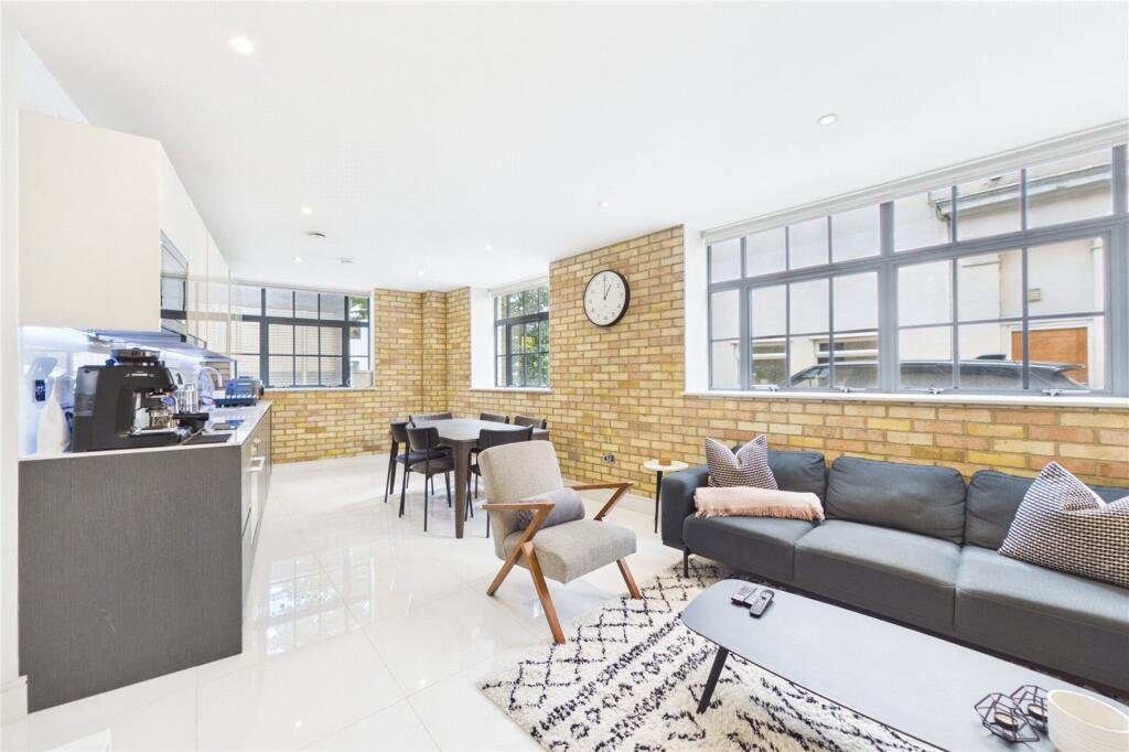 Main image of property: Rampart Street, London, E1