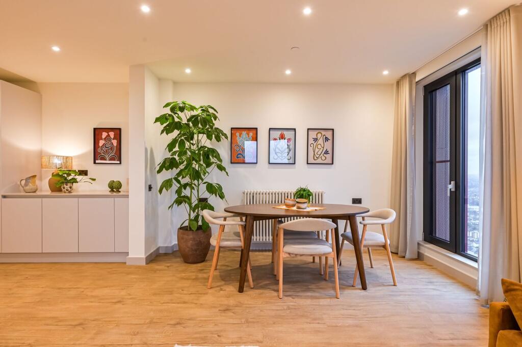 Main image of property: Selbourne Road, Walthamstow, E17