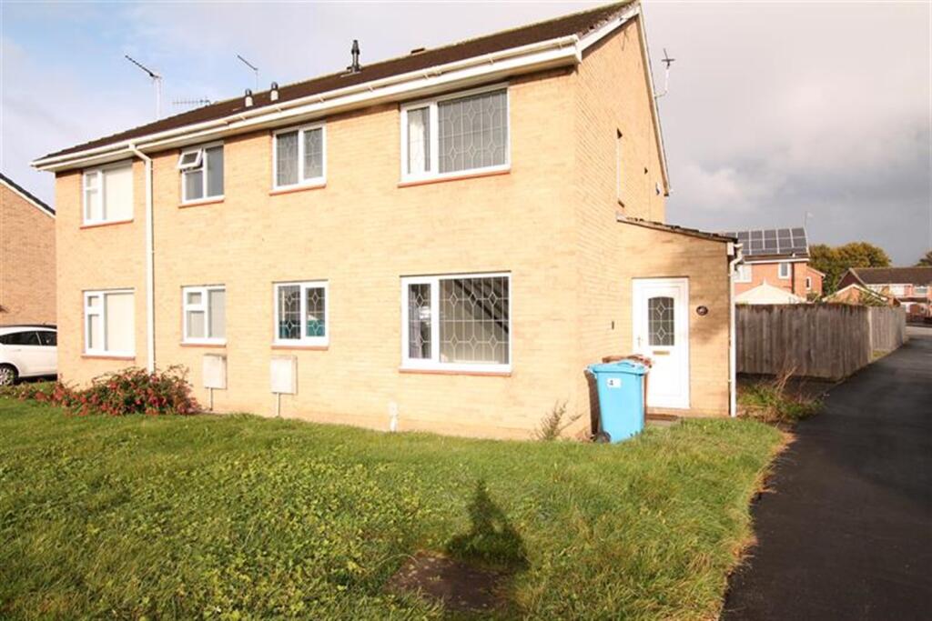 Main image of property: The Queensway, HU6
