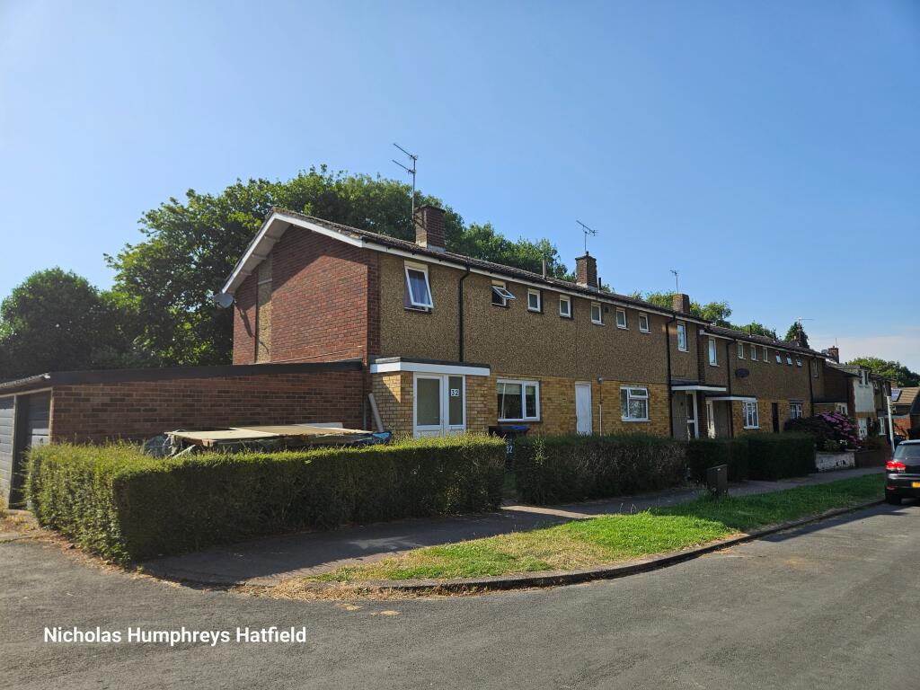 Main image of property: Cheviots, Hatfield, AL10