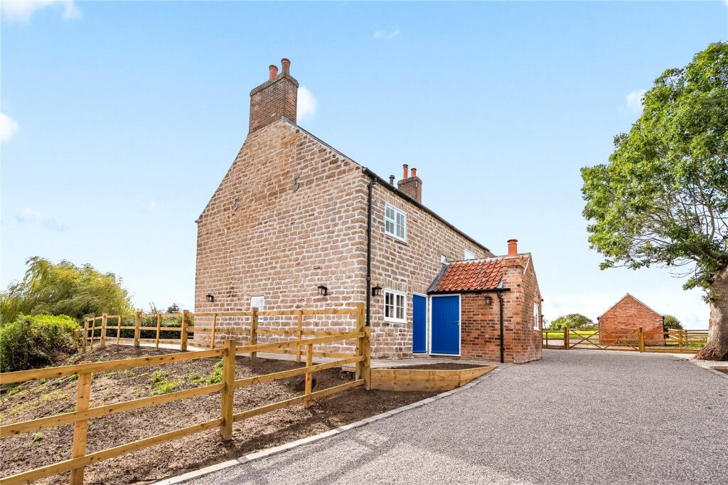 Main image of property: The Turnpike, Halam, Newark, Nottinghamshire, NG22