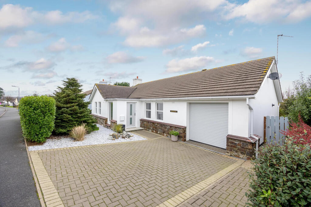 Main image of property: 17, Glebe Aalin, Ballaugh