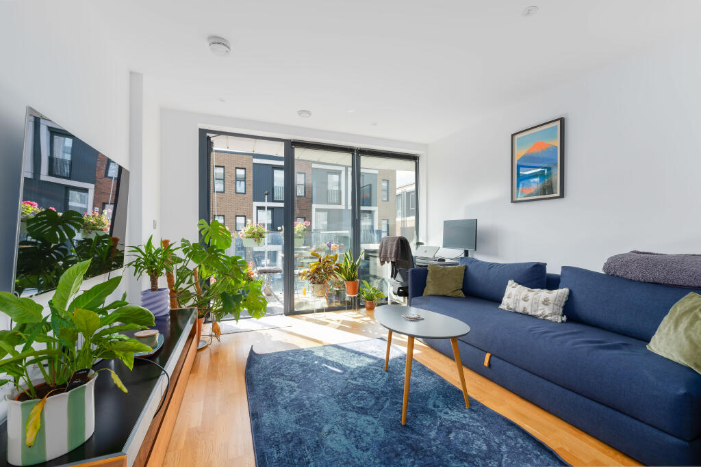 Main image of property: Hawthorne Crescent, London, SE10