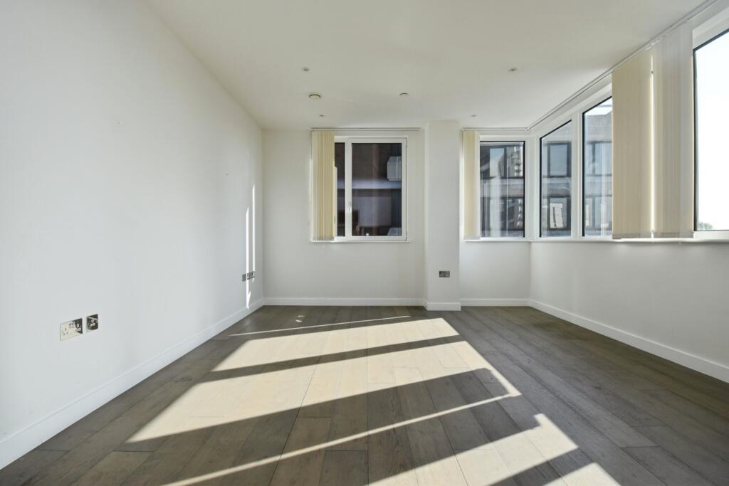 Main image of property: High Street Bromley BR1