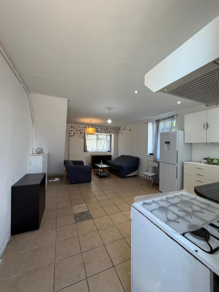 Main image of property: Fallow Close Chigwell IG7 4DZ
