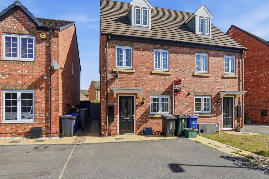 Main image of property: Fairlands Grove, Auckley, Doncaster, DN9