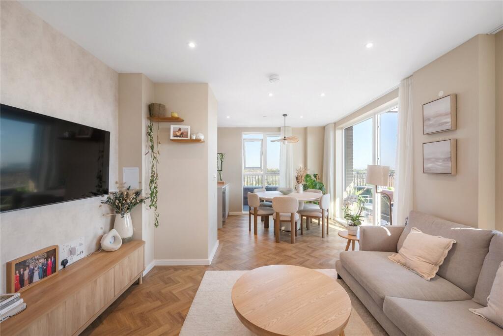 Main image of property: 101 Azores House, Clarence Avenue, London, SW4