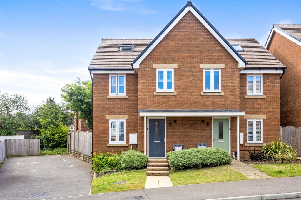 Main image of property: Hassocks Gate, Hassocks, BN6 9ZF