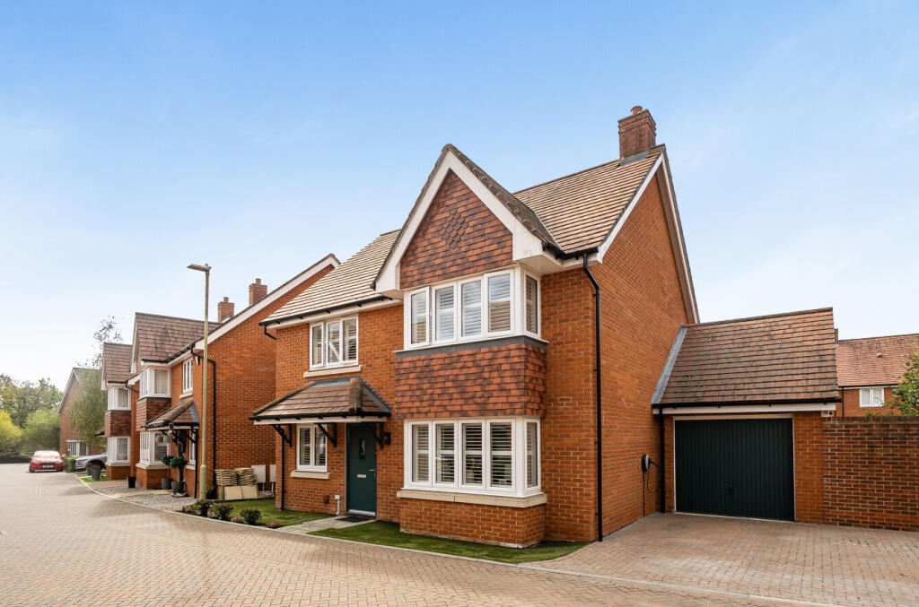 Main image of property: Cleverley Rise, Bursledon, Southampton, Hampshire, SO31