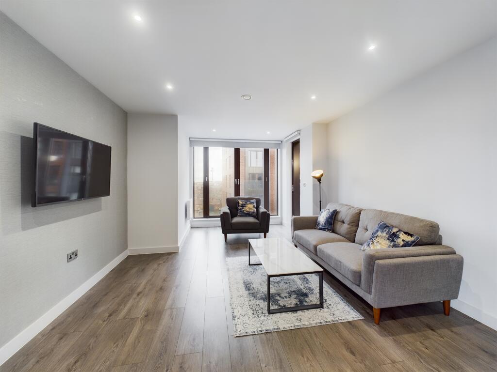 Main image of property: Parliment Sq, Crump Street, L1