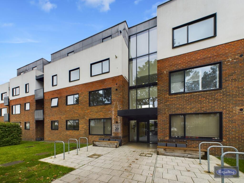 Main image of property: Lingfield Crescent, London, SE9