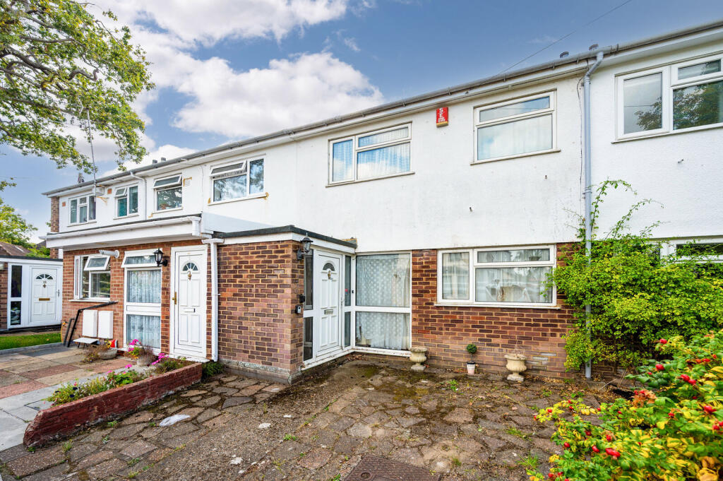 Main image of property: Frailey Hill, Woking, GU22