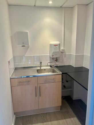 2 Crown - Kitchenette.jpeg