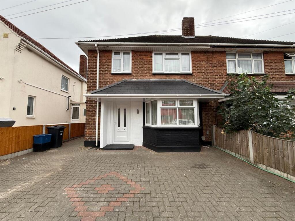 Main image of property: Barley Lane,