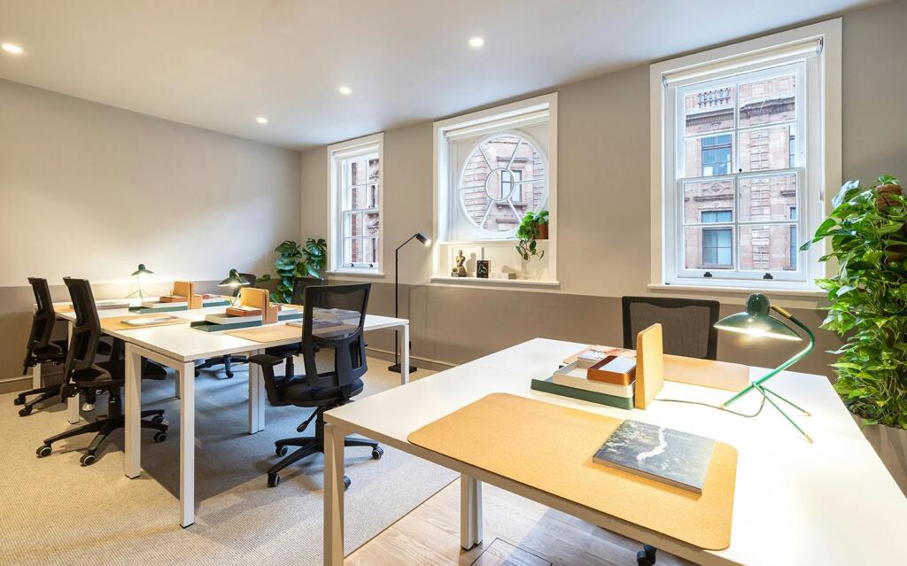 12 Hans Rd office 2.jpg